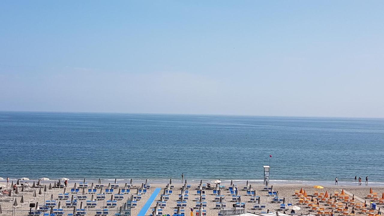 Abahotel Мілано-Маріттіма Екстер'єр фото